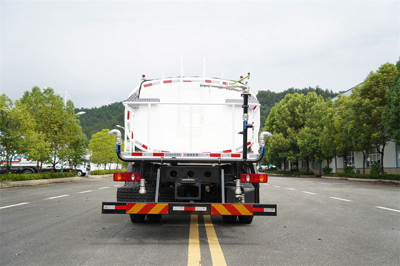 東風(fēng)天錦VR灑水車 15方（燃油車） EQ5183GPSSDF6